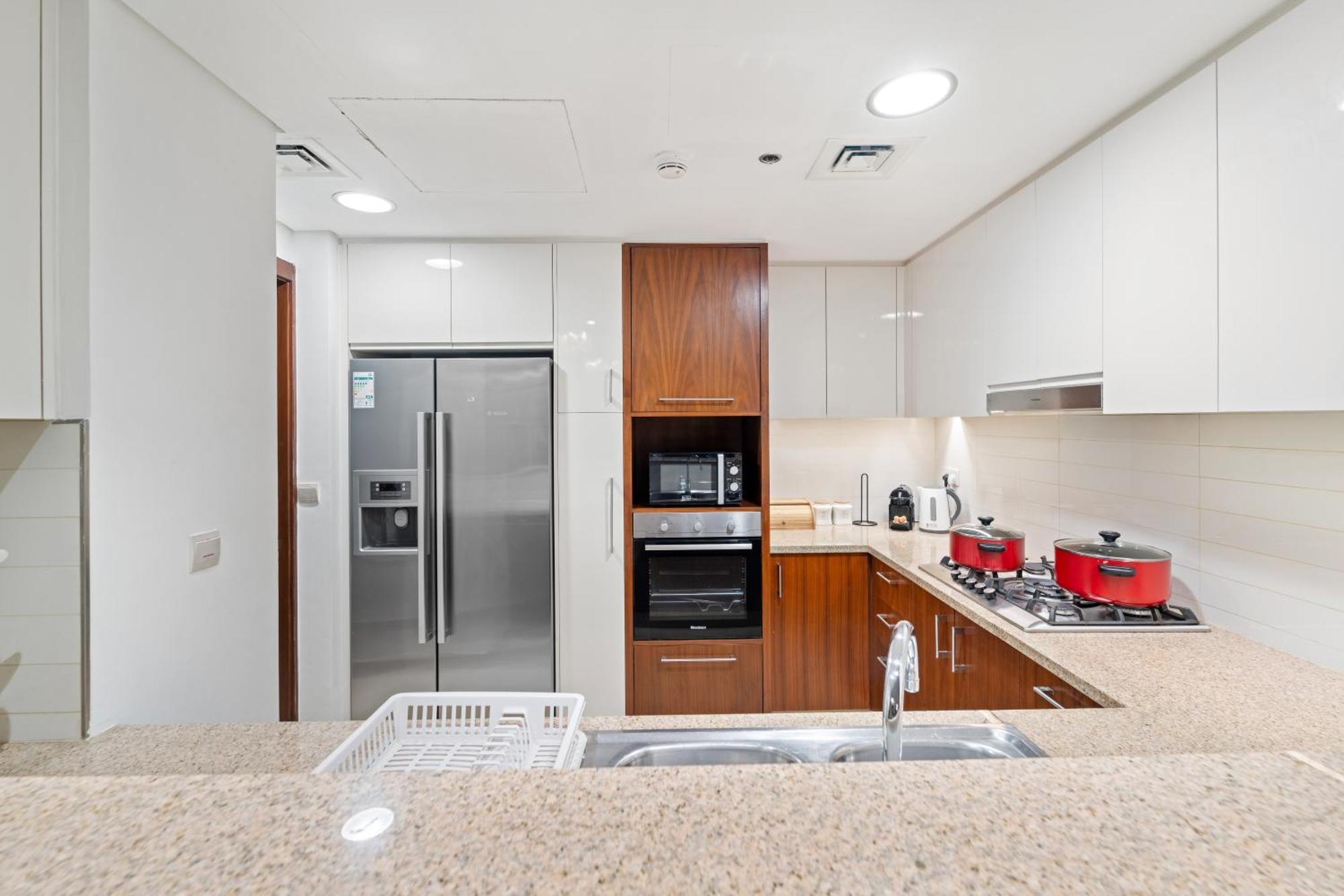 Апартаменти First Class 2br With Full Skyline & Sea View Дубай